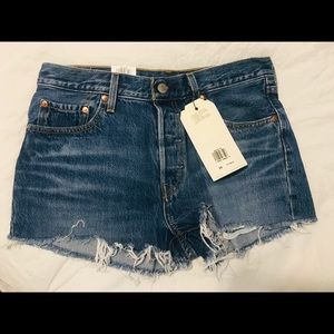 Levi’s 501 mid rise shorts